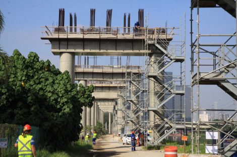 Ausência das Vigas-trilho da Linha 17 Ouro na Marginal Pinheiros