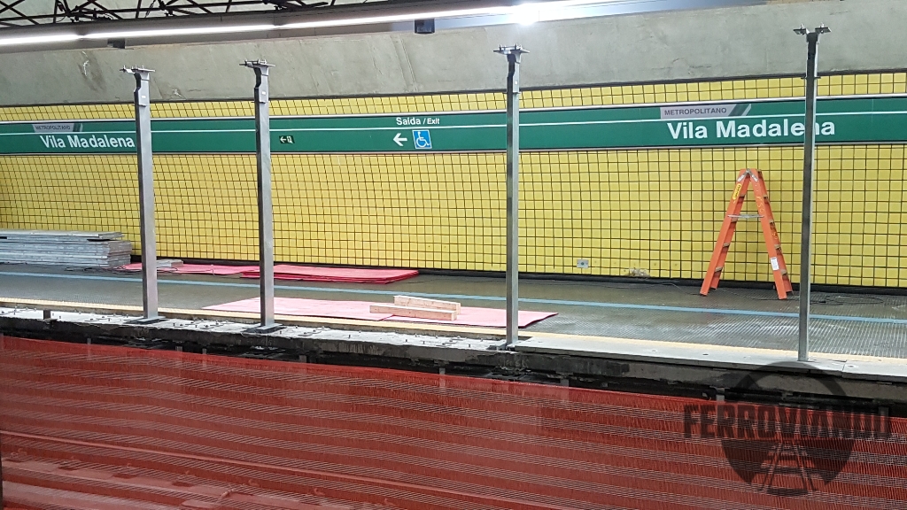 Estação Vila Madalena da Linha 2 Verde Portas de plataforma